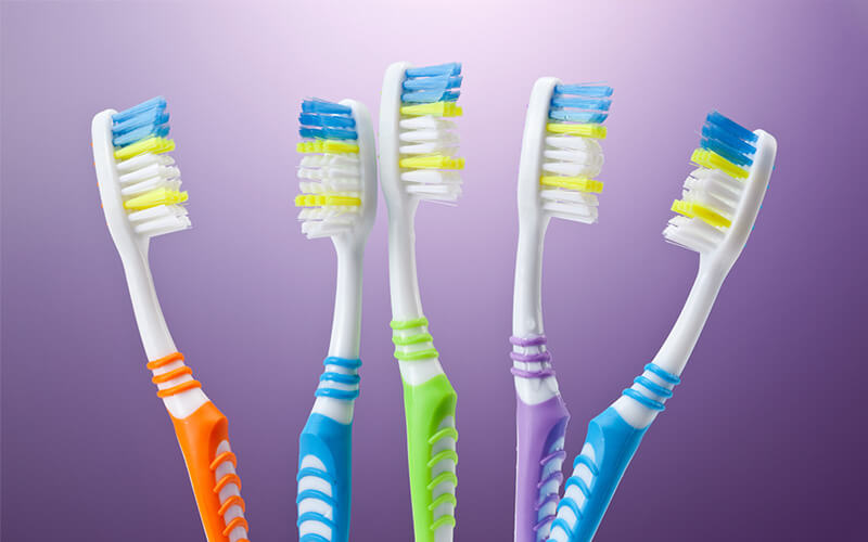 Read more about the article Saiba como escolher a sua escova de dente em 2019