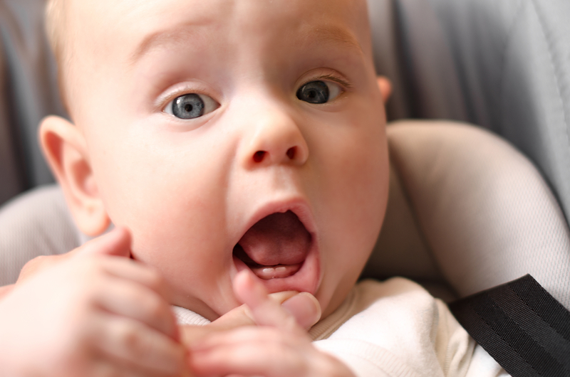 Read more about the article Como higienizar a boca do bebê após o nascimento dos dentes?